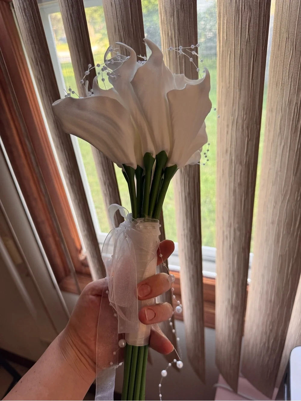 Elegant White Calla Lily Bridal Bouquet - Unbranded